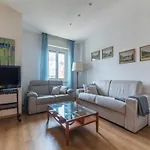 Guesthost - Sunny Piramide Apartamento