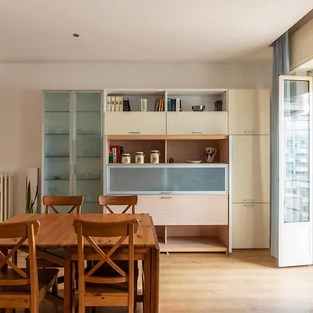 Sunny Piramide Apartment *