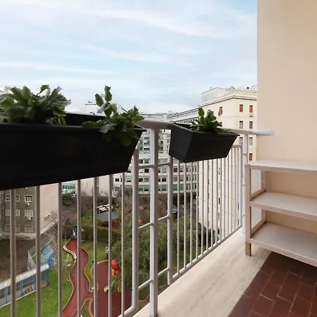 Sunny Piramide Apartment *