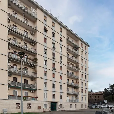 Sunny Piramide Apartment Rome